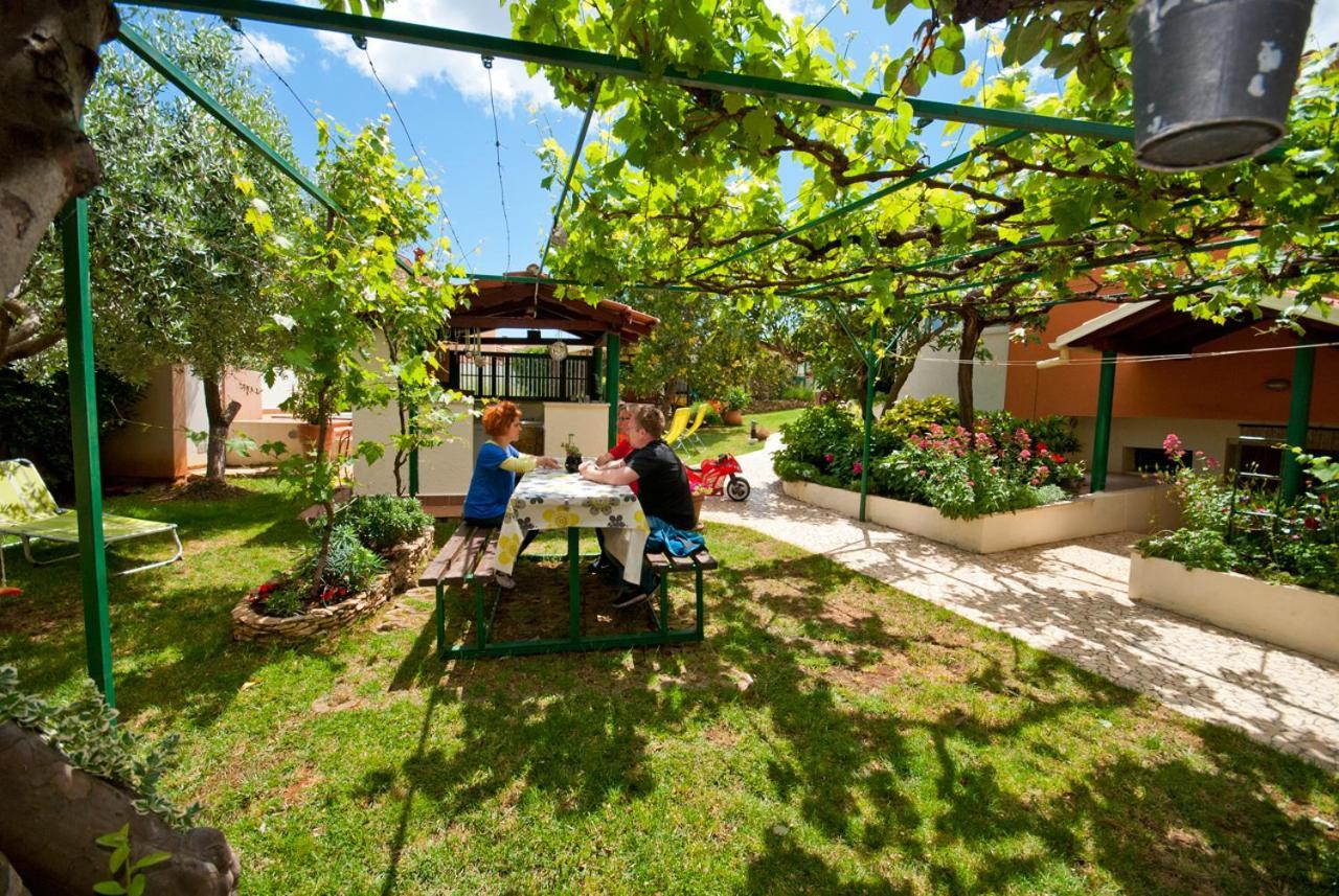 Guest House Bizjak Vinkuran Ngoại thất bức ảnh
